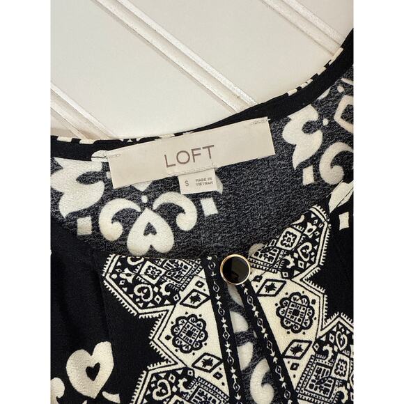 LOFT Ann Taylor Black & White Floral Tiered Midi Dress Long Sleeve Casual Size S - Picture 7 of 8